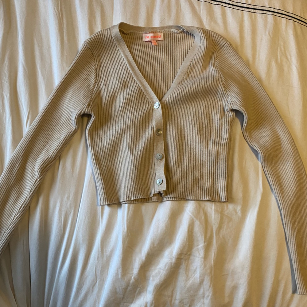 Light Pink cropped ribbed sweater size small